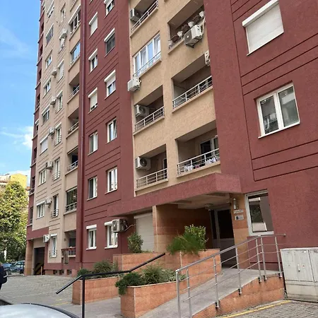 Daire Maximilian - Balcony & Free Parking Üsküp